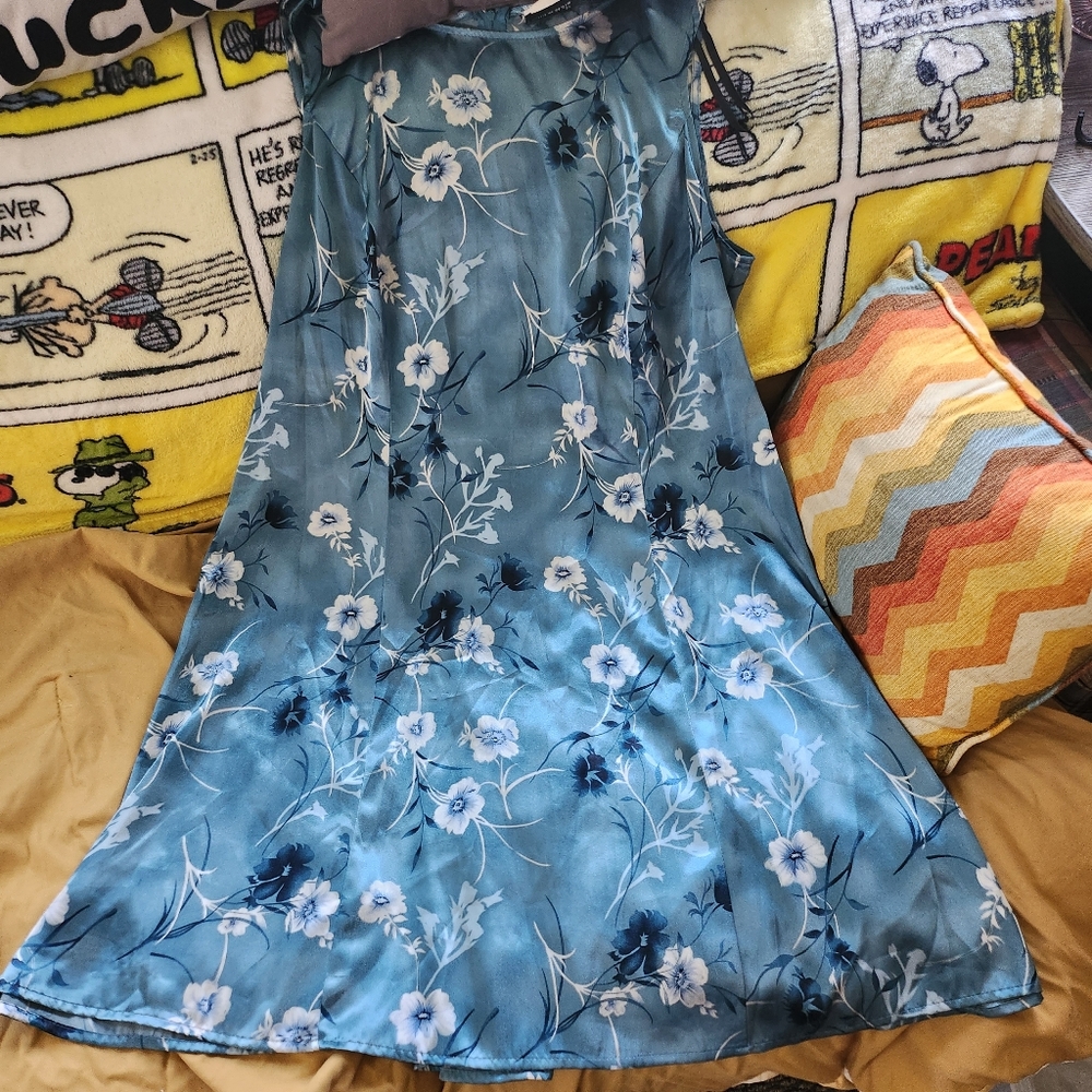 Beautiful midi sleeveless dress from Fashion Bug